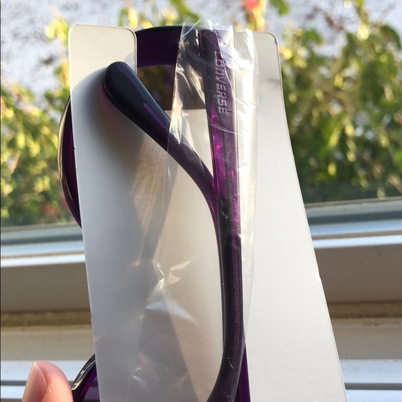 *Missing left screw* please read description. New converse Purple sunglasses - Picture 6 of 9